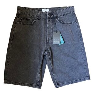 NWT - ONLY & SONS Black Wash Onsavi Jean Shorts - men’s size medium